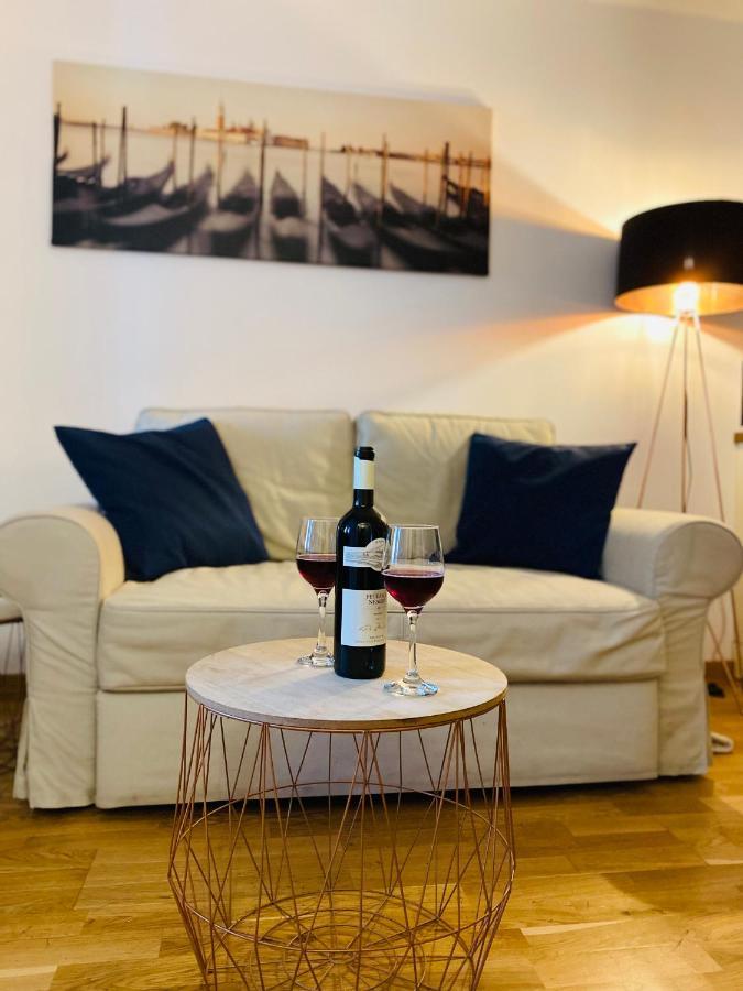 Downtown Studio Lejlighed Cluj-Napoca Eksteriør billede